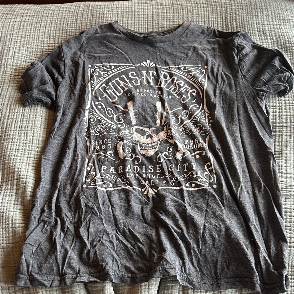 Bravado Guns N' Roses Black Graphic Tee with White Skull Print